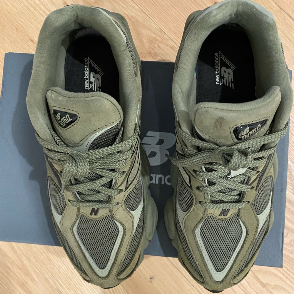 New Balance Men's Olive Sneakers